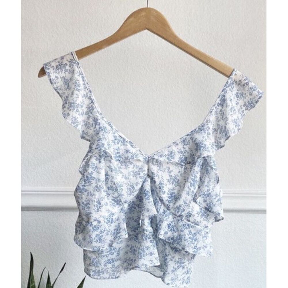 NWT Illa Illa Tank Top Cottage Floral Ruffled Adjustable Boho Medium New STILE